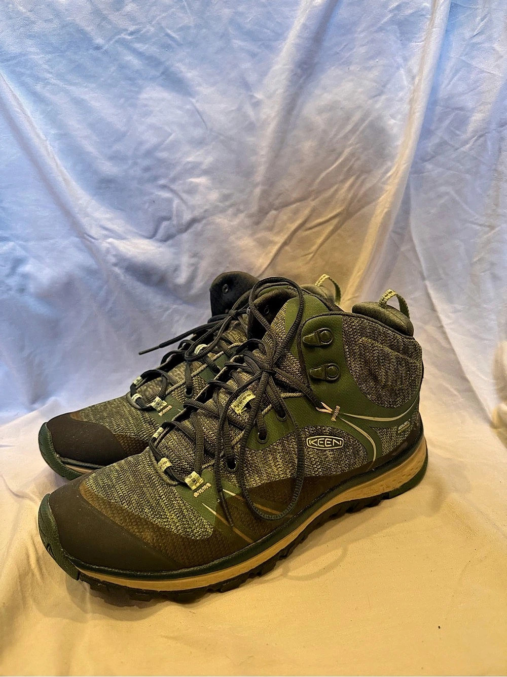 KEEN Explore Mid Waterproof Hiking Boots Green & Black Hiking Boots Like New